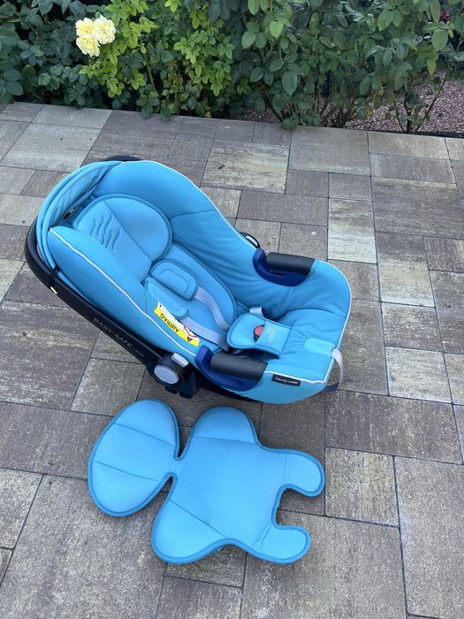 Продам автолюльку Britax