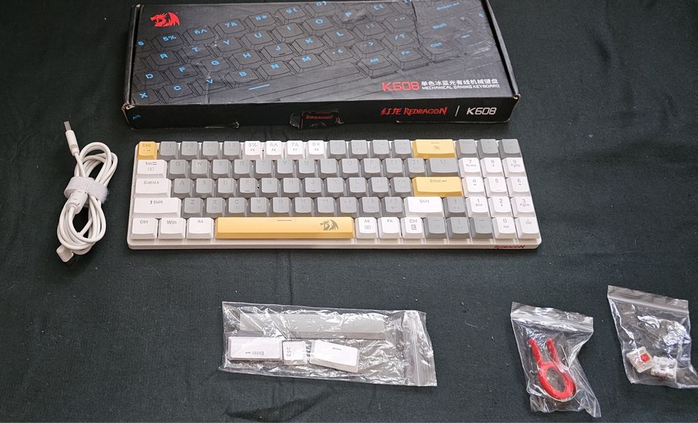 Продам топову механічну клавіатуру Redragon k608