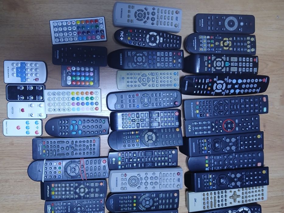 Piloty tv / dekoder / DVD / itp / mega mix