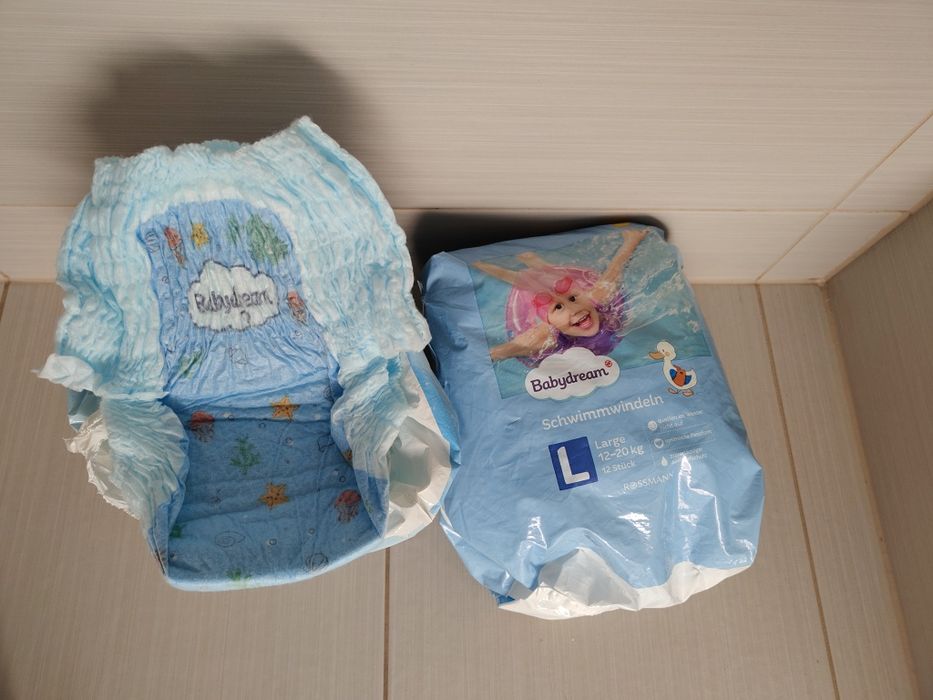 Pieluchy do wody oraz Dada ekstra care r.6 - pozostałości