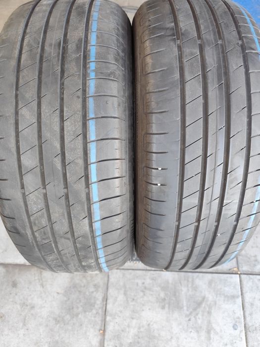 Pneus 215/55r17 Goodyear EfficientGrip Performance 75% piso