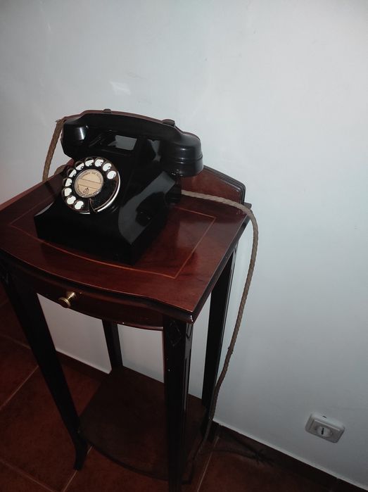 Mesa de apoio/telefone