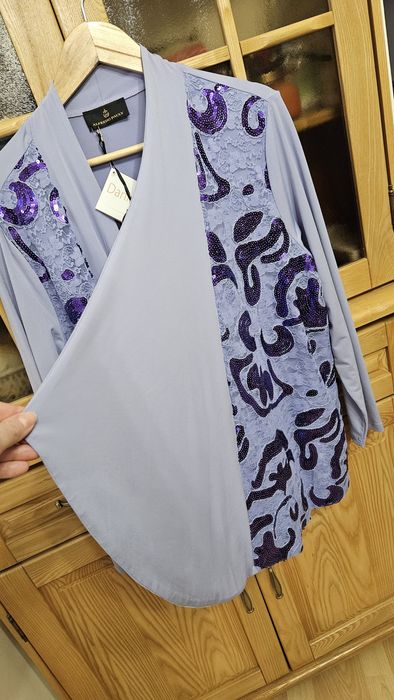 Nowa narzutka z cekinami 48-50 elastyczna