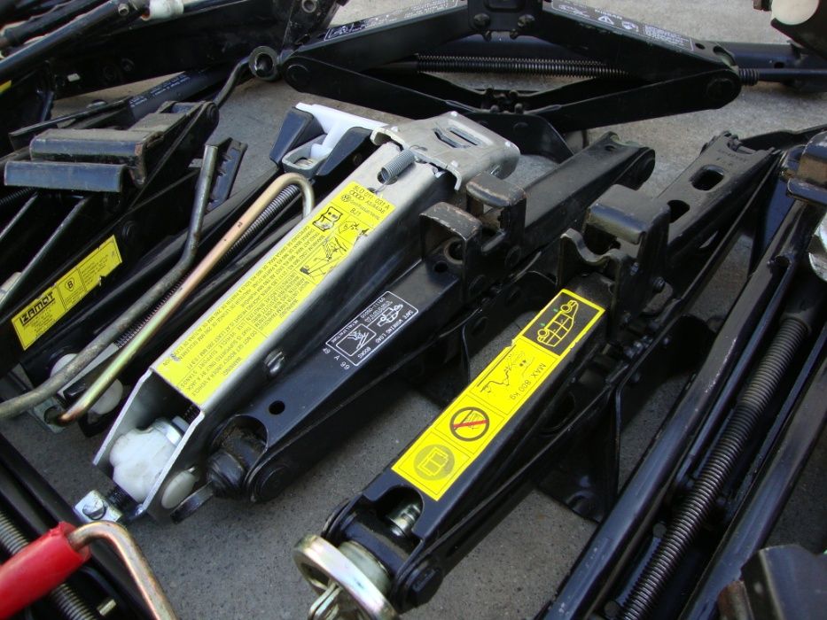 Оригінальні домкрати з Німеччини від 320грн !