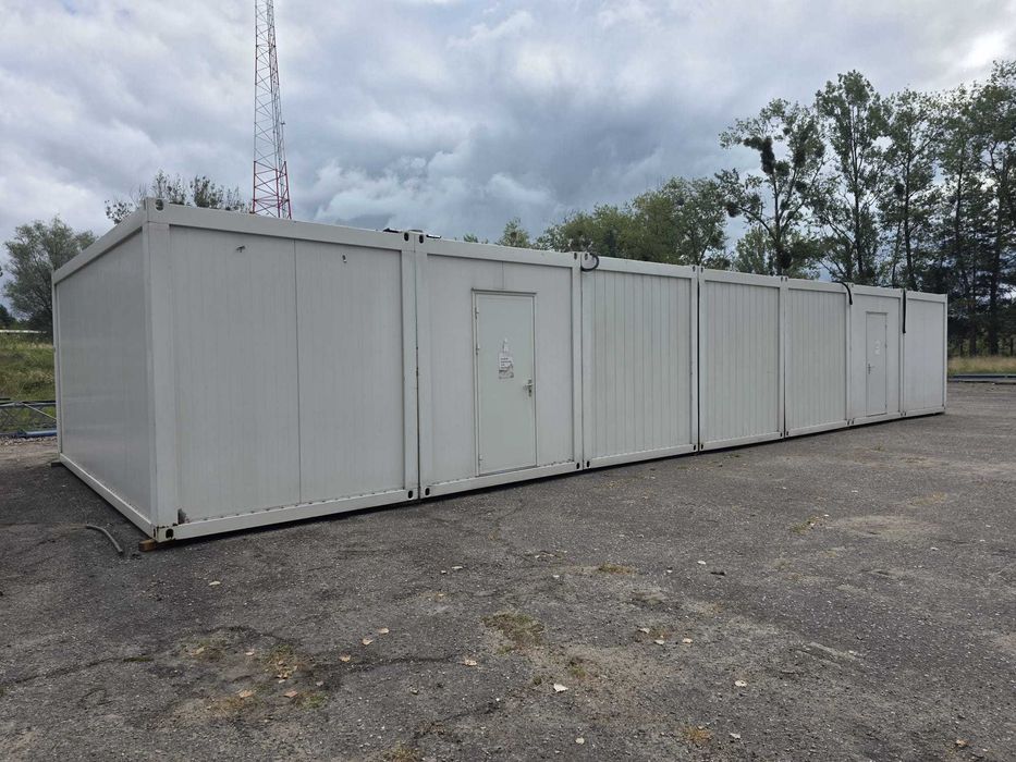 Pawilon Kompleks szatniowy socjalno-łazienkowy, Układ siedmiu kontenerów – 6.06m x 17.15m – idealny dla klubów sportowych na szatnię dla dwóch drużyn