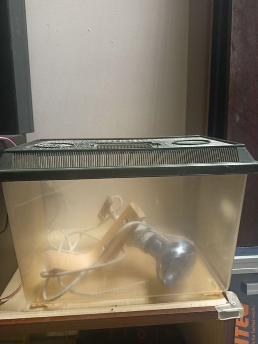 Terrarium ze światłem 35x25 cm