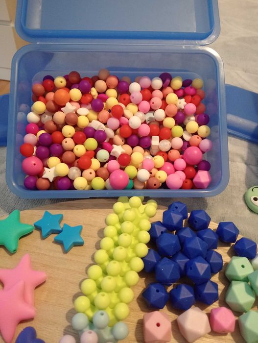 Vendo acessórios para fazer prendedor de chupetas