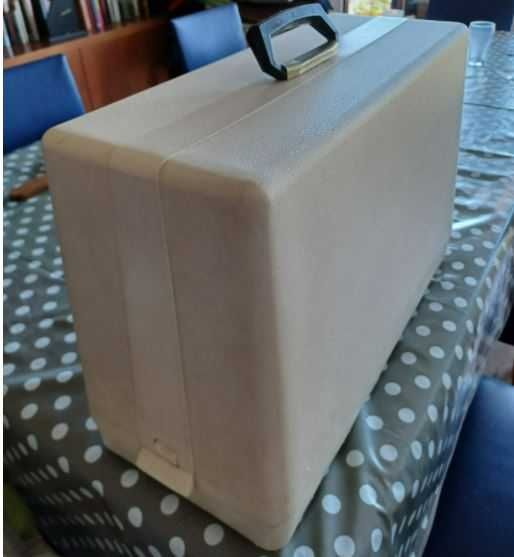 Máquina de Costura Oliva