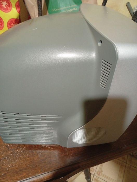 Vendo televisor antigo