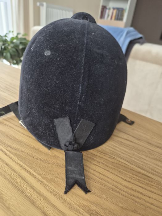 Sprzedam kask jeździecki używany