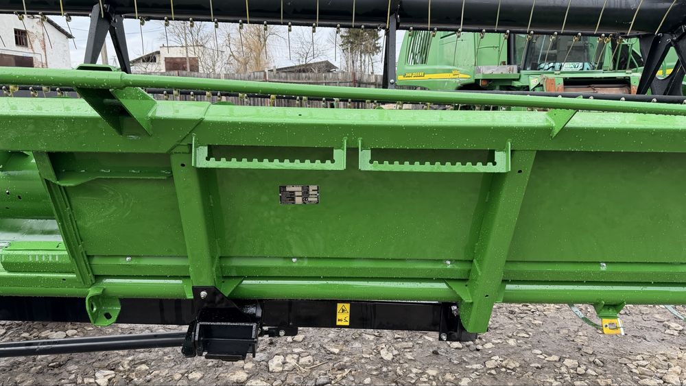Жниварка John Deere 625R