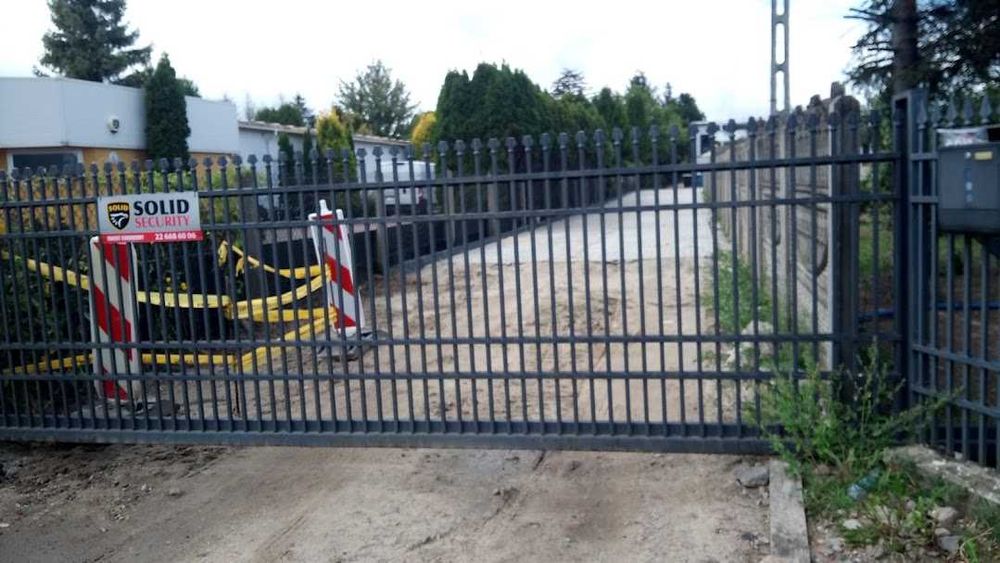 brama przesuwna wjazdowa 5 mb