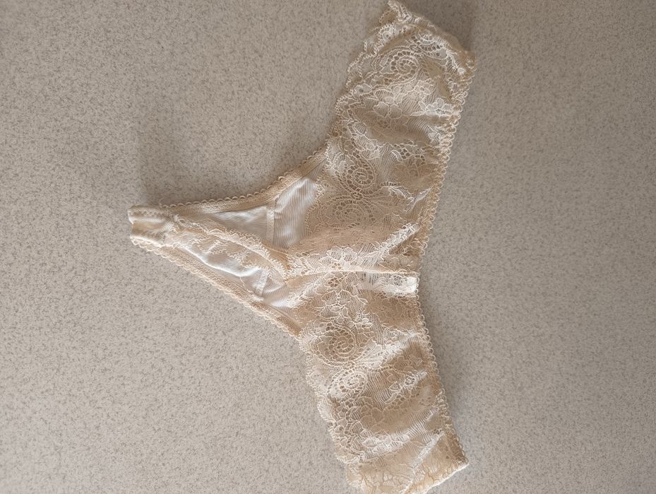 Esotiq stringi damskie beżowe nowe rozm S