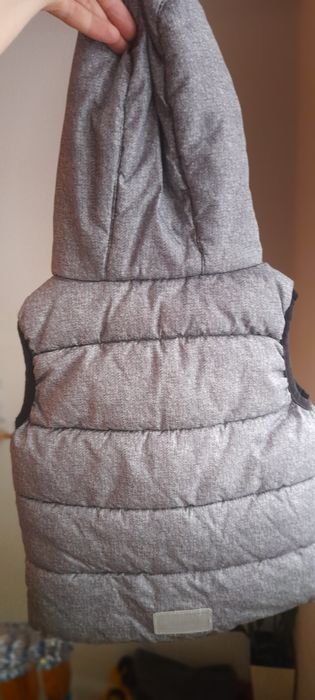 Сіра жилетка безрукавка на хлопчика 98 р на 2-3 роки