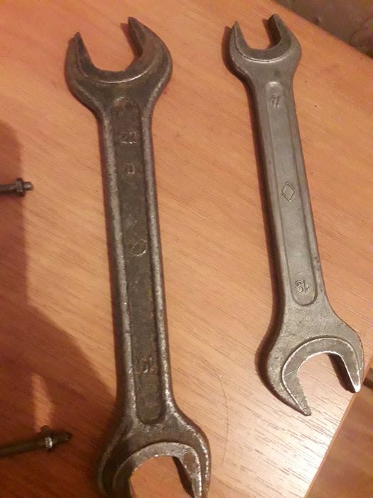 Ключ гаечный рожковый 17×19  19×20 советский .2 шт ручки мебельные.