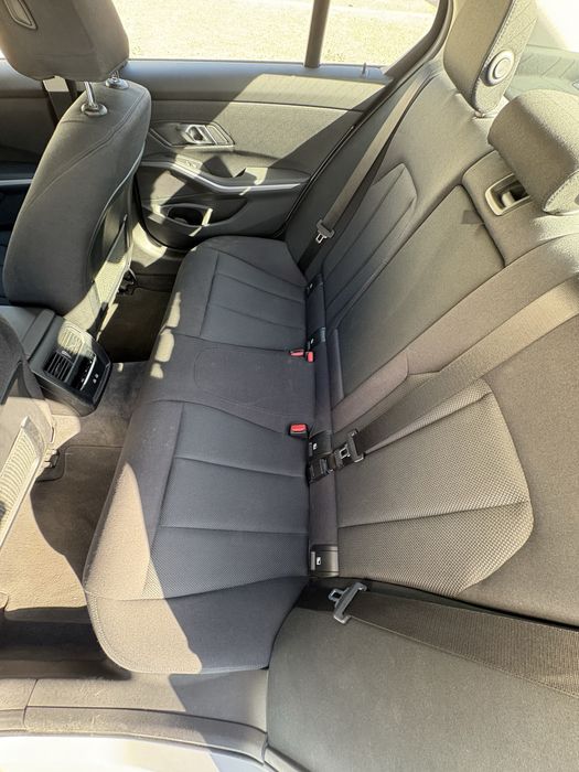 BMW 330e Berlina Corporate Edition