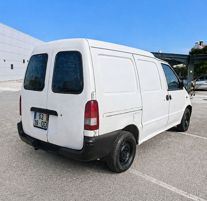 Nissan Vanete  Ano-1999  "Estado Impecável"