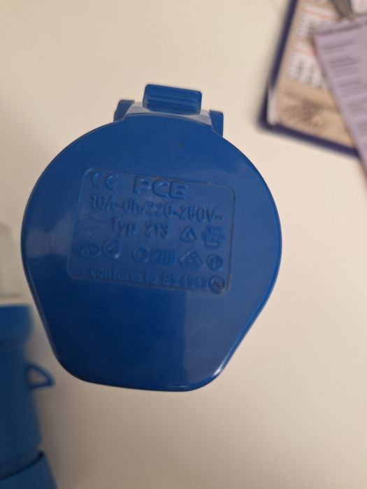 Fichas / tomadas industrial 2 pinos +1