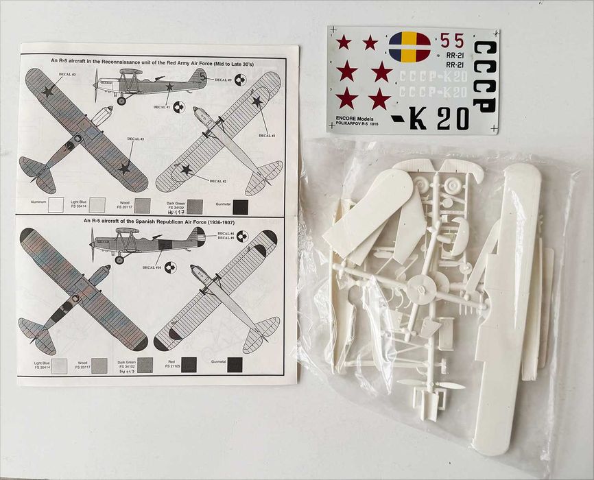 Encore models_Polikarpov R-6. ESc.1:72.  Completo e como novo.