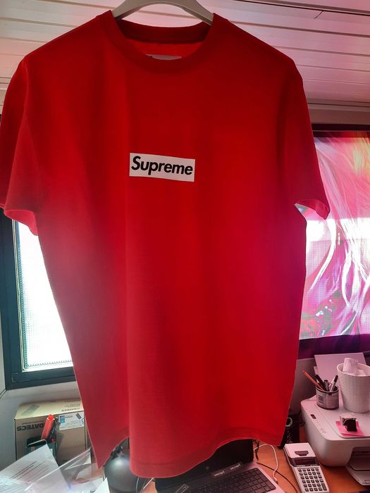 SUPREME - 4 nowe czerwone koszulki  M - rozne loga - bez metek