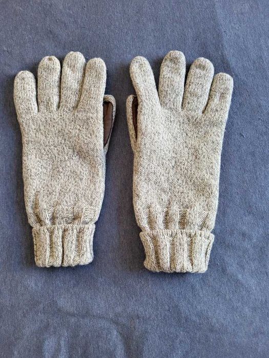 Luvas de Lã e Pele