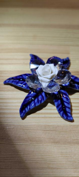 Вінтажна Порцелянова квітка