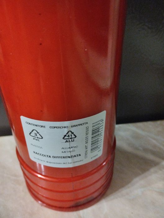 Великі свічки червоні