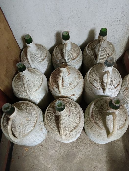 Lote 23 garrafões de vinho 5Lts