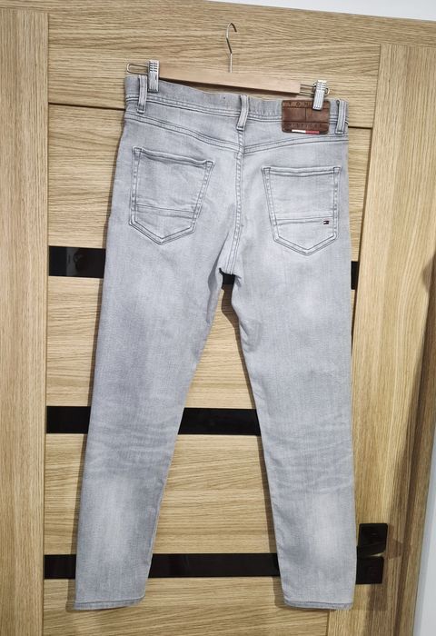 Meskie oryginalne spodnie Tommy Hilfiger roz 30/32 S szare