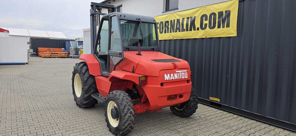 Terenowy wózek widłowy MANITOU BF M26-4 sprowadzony triplex napędy 4x4