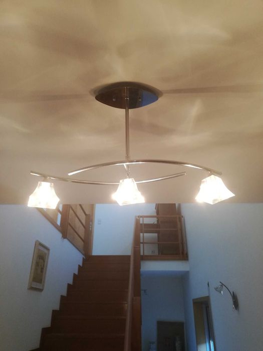 Lustre de entrada