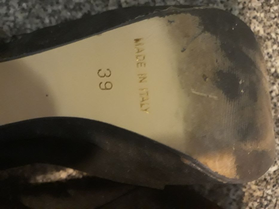 Sandálias pretas italianas em pele genuína de camurça genuína de camur