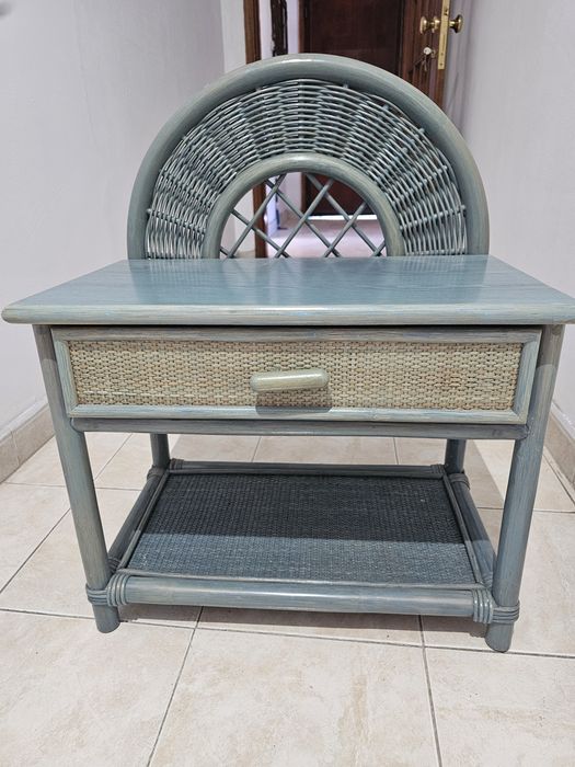 Conjunto cómoda e mesinhas