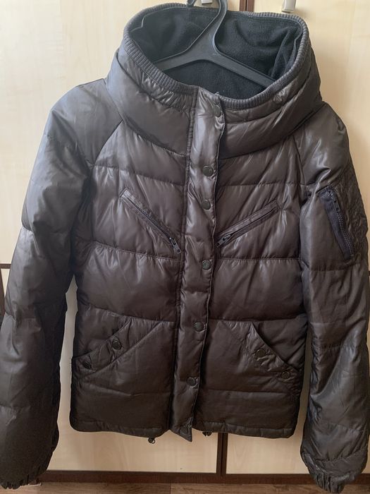 Жіночий пуховик