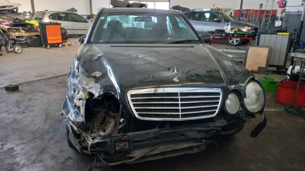 Eixo traseiro Mercedes E220 W210 2.2cdi de 1999