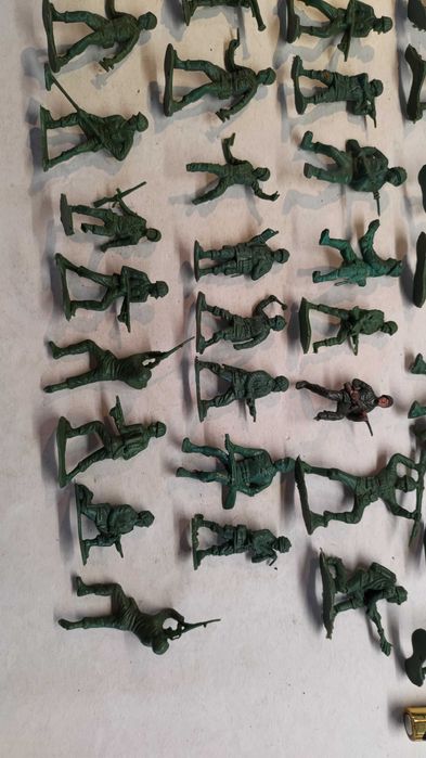 Солдатики hong kong понад 40 років 80 штук лот піхота німці британці