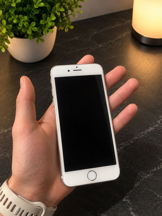 iPhone 8 стан нового