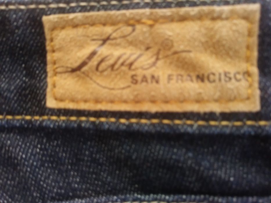 Spodnie levis roz 28