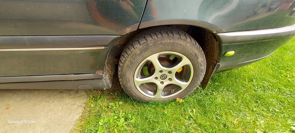 Opel Omega B 2.0 16v