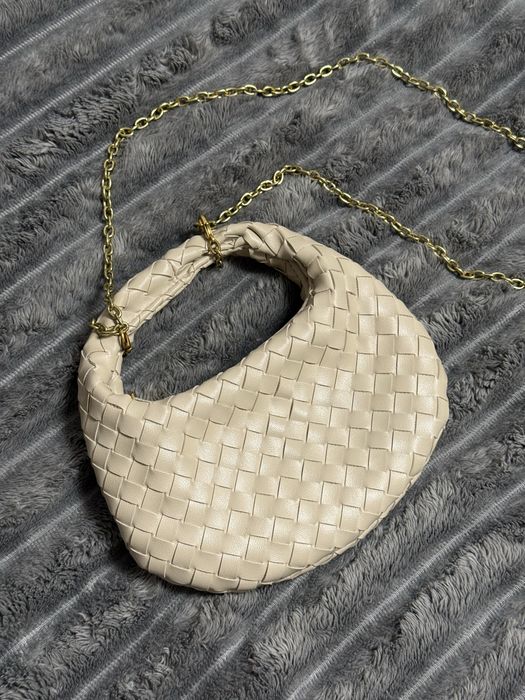 Сумка молочна, коричнева, жіноча плетена bottega veneta