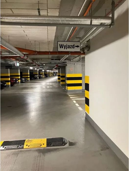 Wynajem, Miejsce parkingowe, ul. Kasprzaka 29, obok wejścia do windy