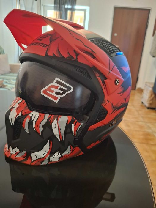 Capacete integral NOVO