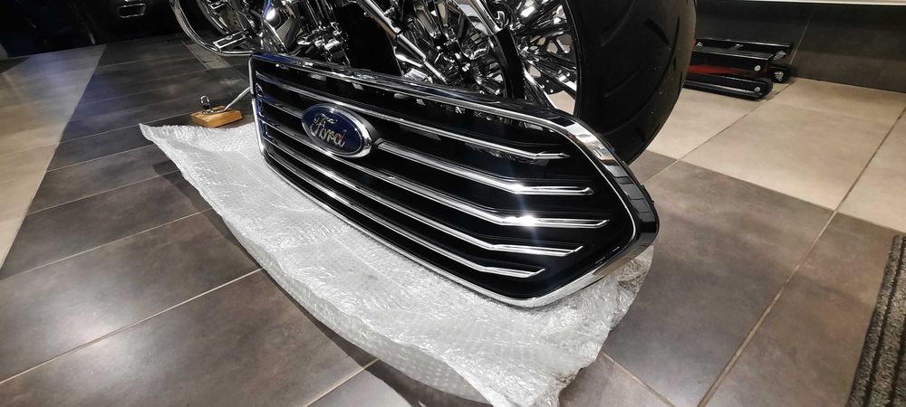 Grilek -  Ford Tourneo Custom Transit.