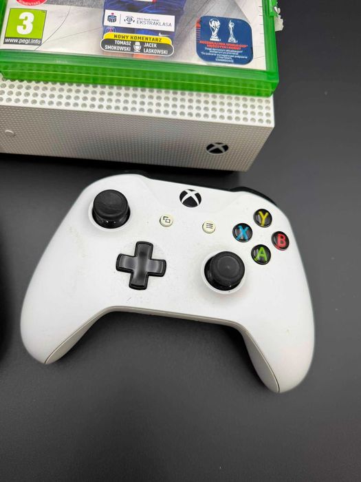 Konsola Xbox one S  Model 1681 Stan: bardzo dobry, sprawny.