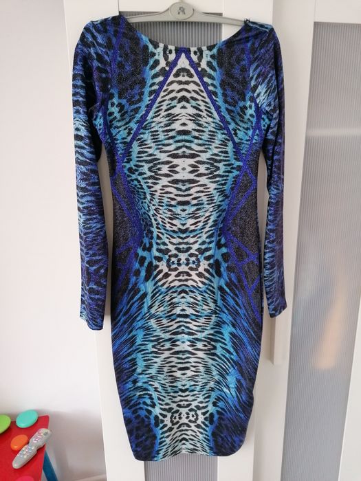 Sukienka Lipsy projektu Kim Kardashian na sylwester