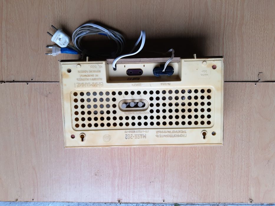 Телефон дисковый, бобины магнитофон, радио приемники:Электроника, Маяк