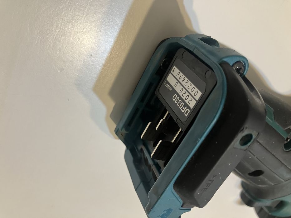 Wkrętarka makita DF033D