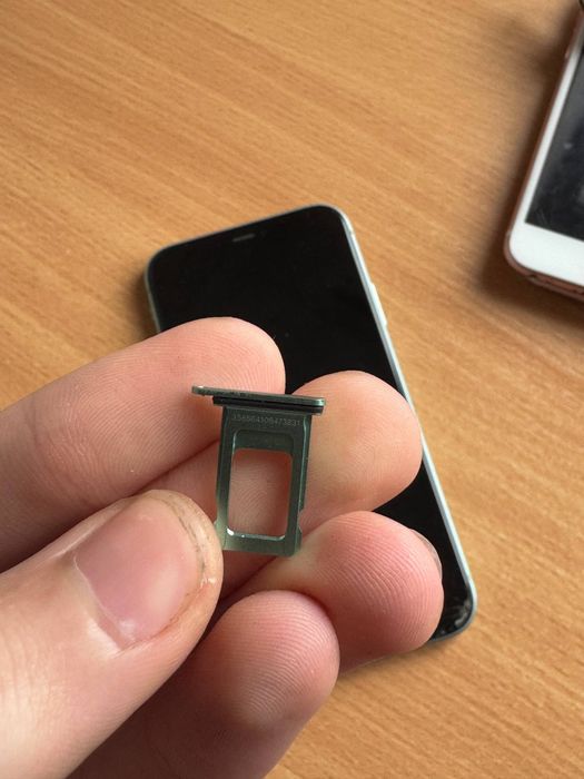 Лот айфонів Apple Iphone 11, 6S, 7 без айклаудів