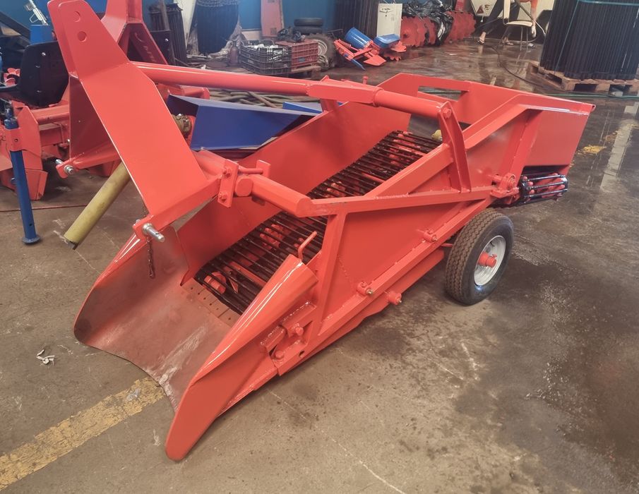 Arrancador de batata de tapete 1 linha com descarga lateral - Novo
