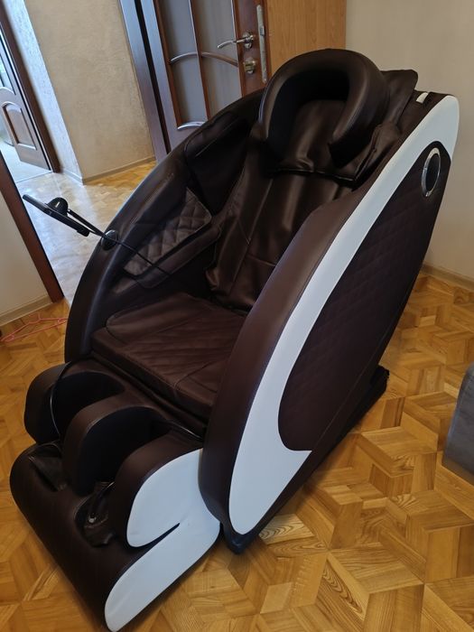 Fotel masujący bez śladów używania